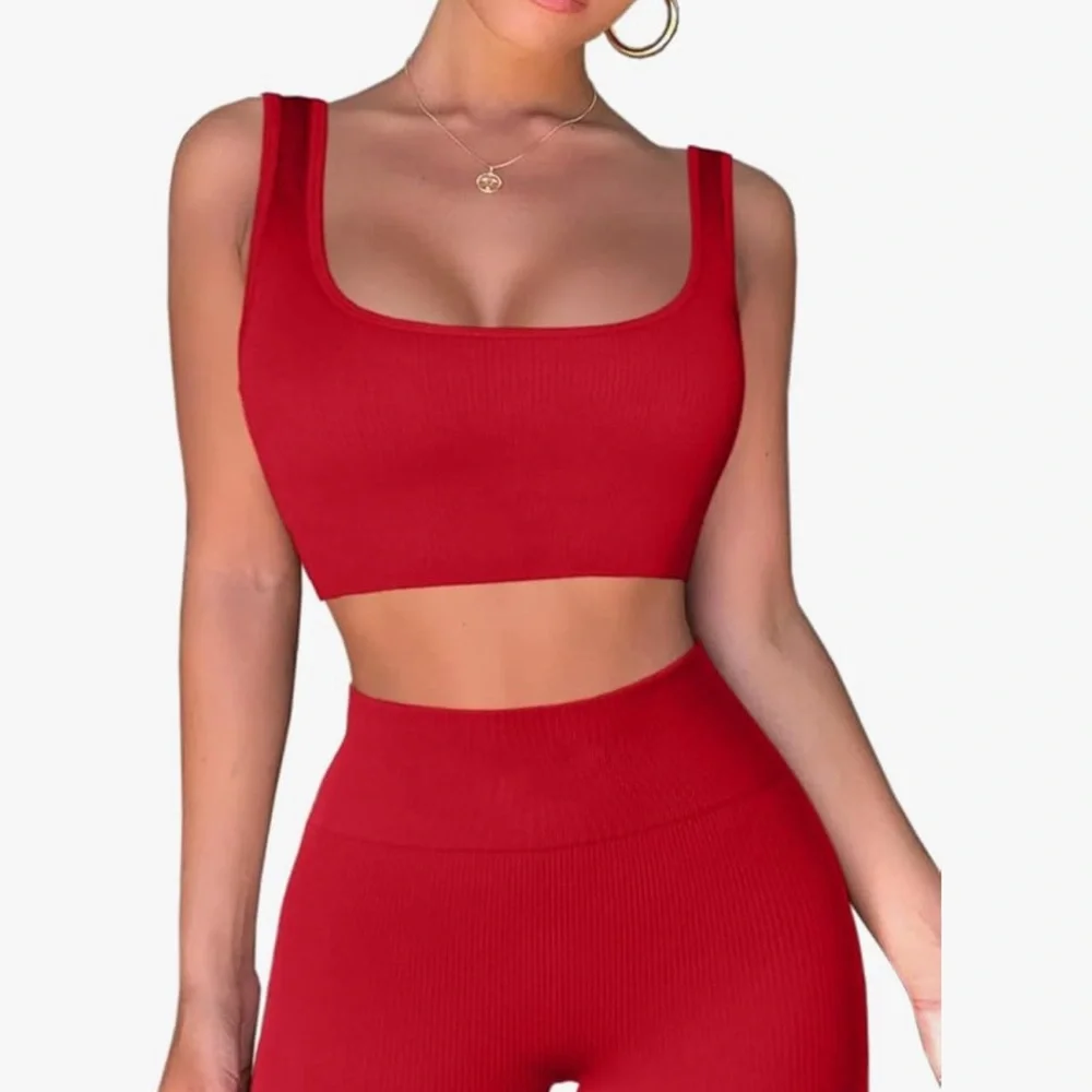 Red Ribbed Workout Set - Picture 4 of 4